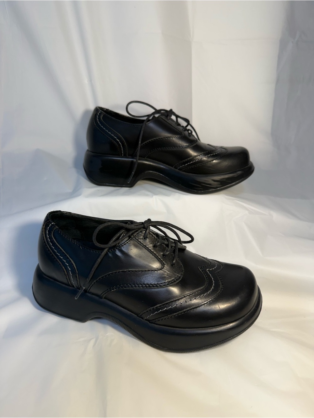 Classic Black Women’s Dansko Wingtip Lace-Up Shoes Size 36